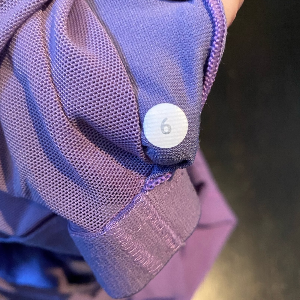 Lululemon Scoop Neck Tank size 6 color: Winter orchid (purple) - Picture 6 of 9